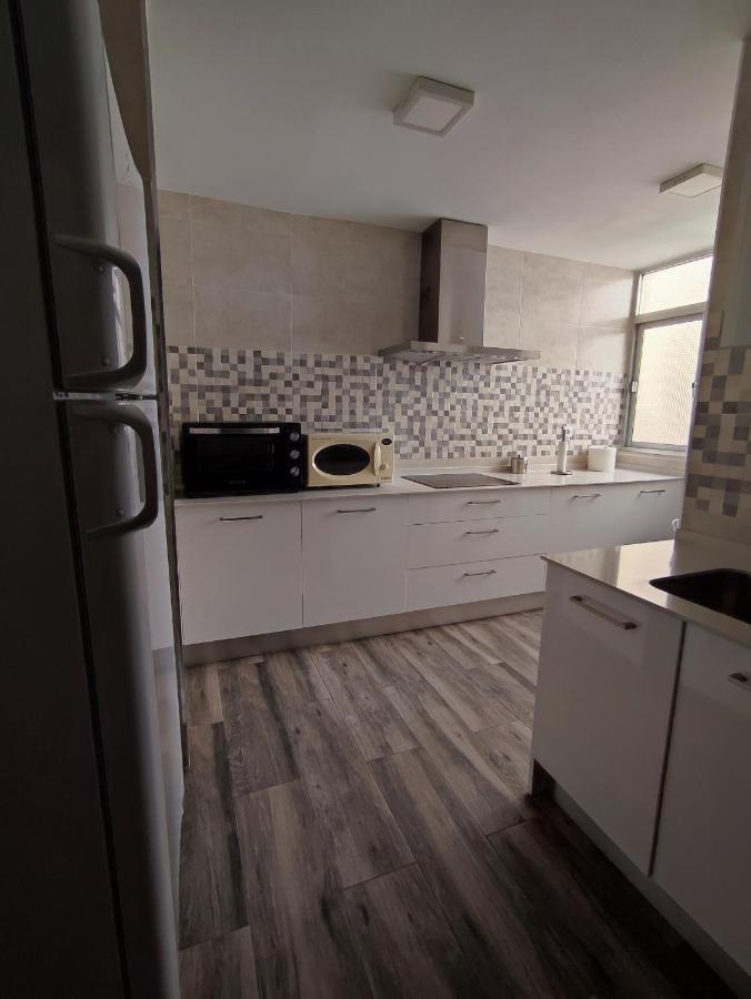 Piso 3 Dormitorios, Aire Acondicionado Apartamento *